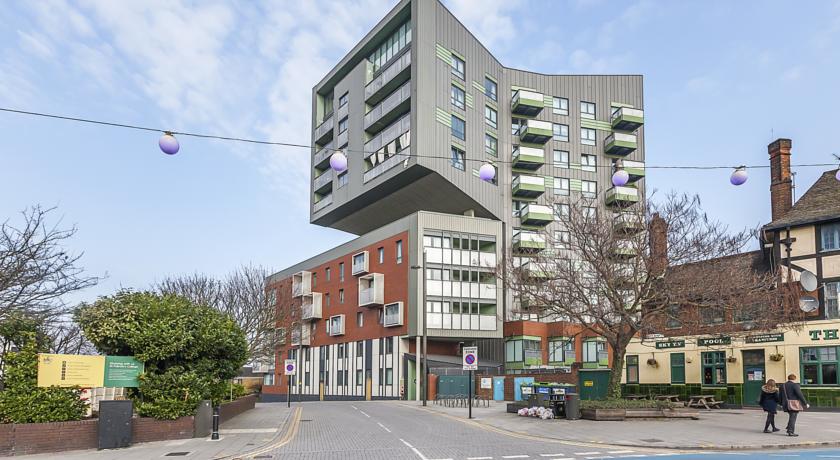 Stratford City - Edge Apartments