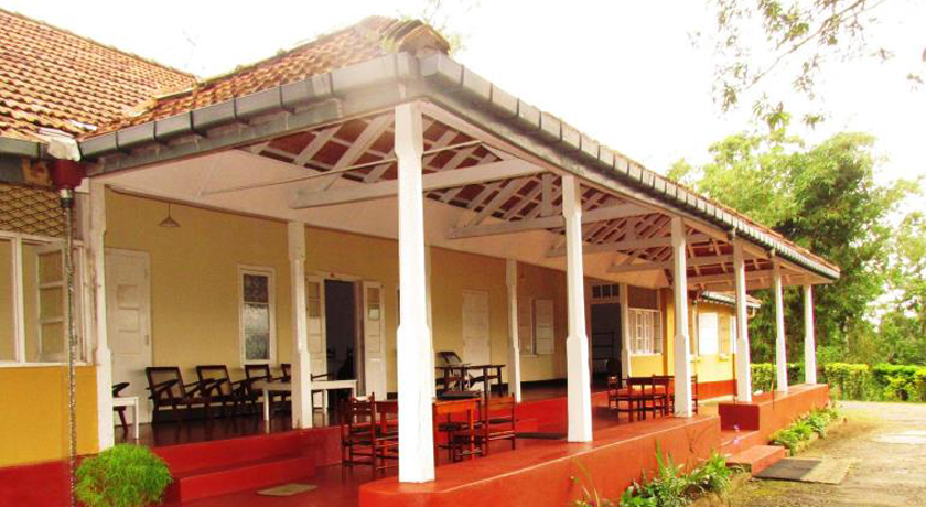 Rest House Deniyaya